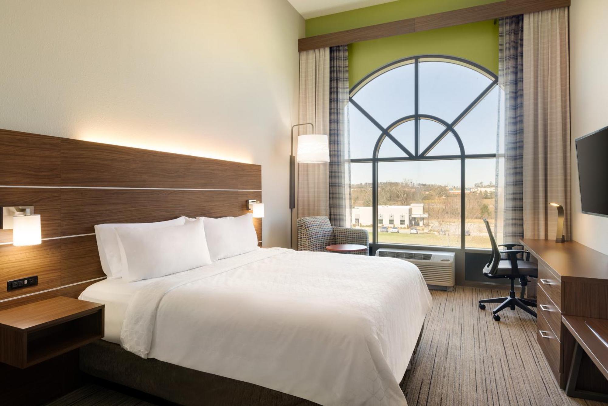 Holiday Inn Express Hotel & Suites Opelika Auburn By Ihg Buitenkant foto