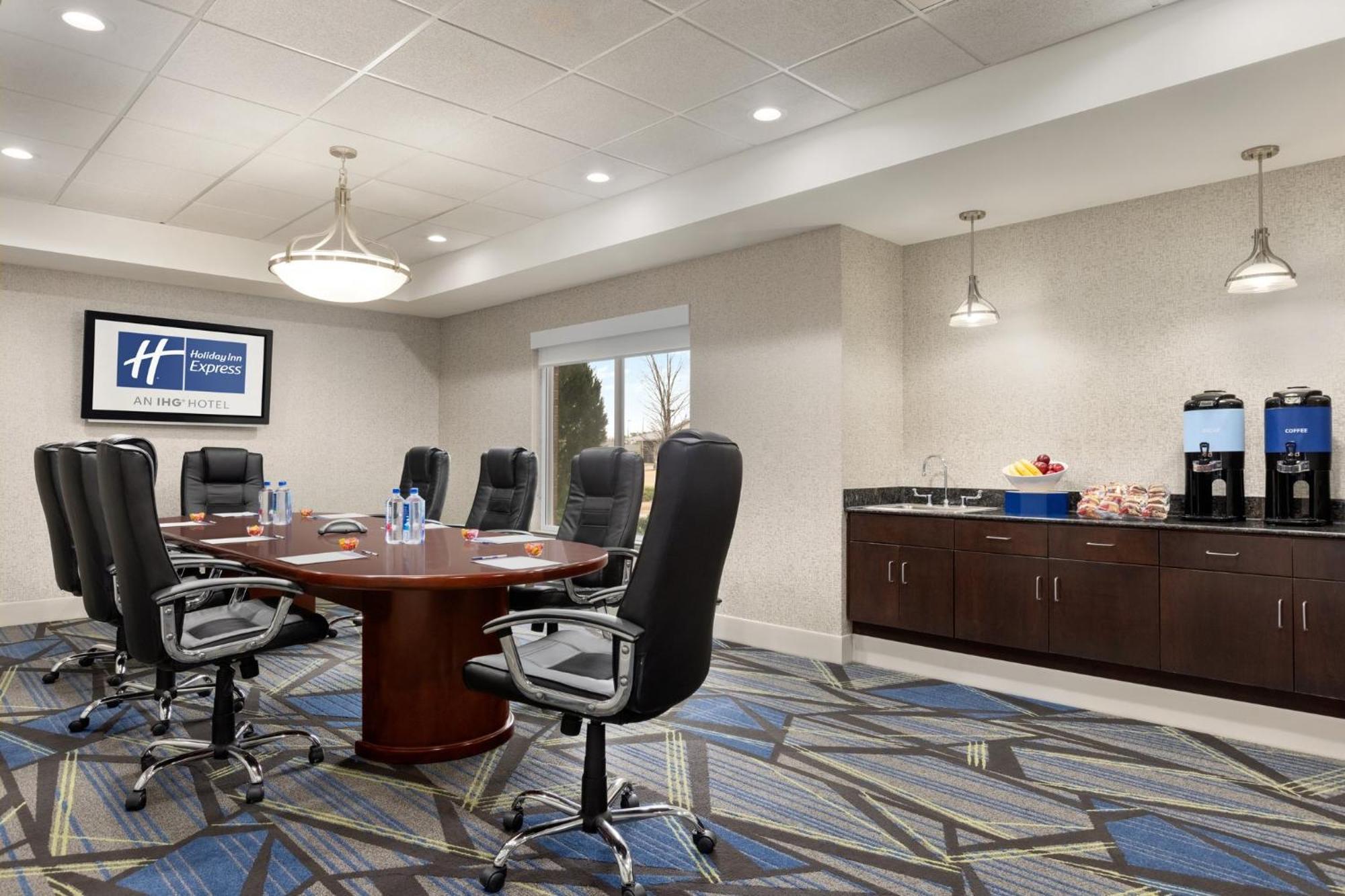 Holiday Inn Express Hotel & Suites Opelika Auburn By Ihg Buitenkant foto