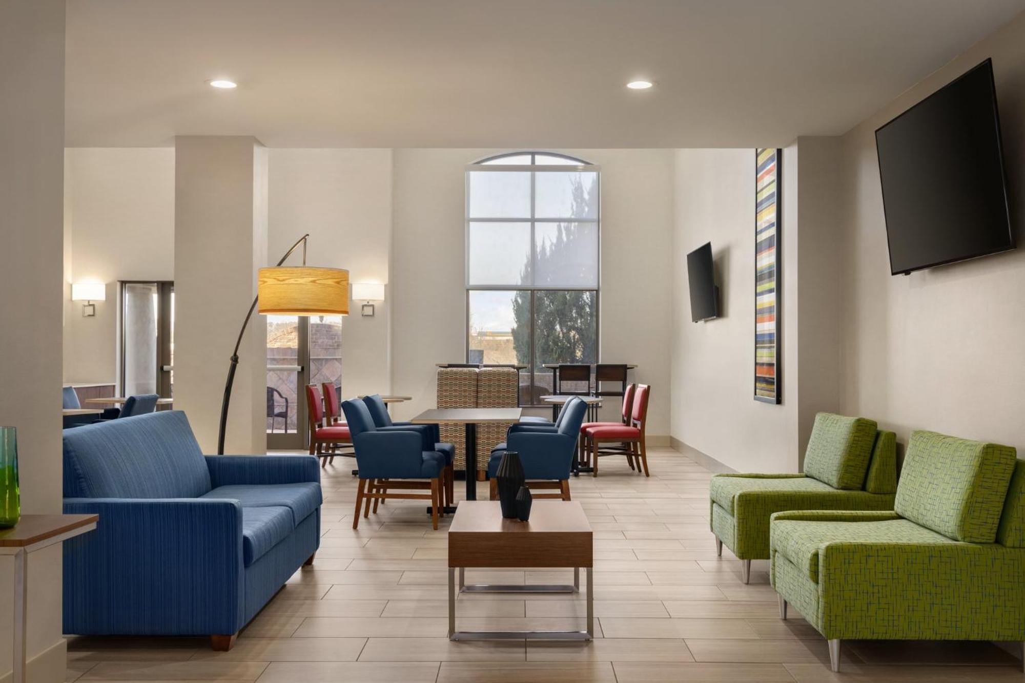 Holiday Inn Express Hotel & Suites Opelika Auburn By Ihg Buitenkant foto
