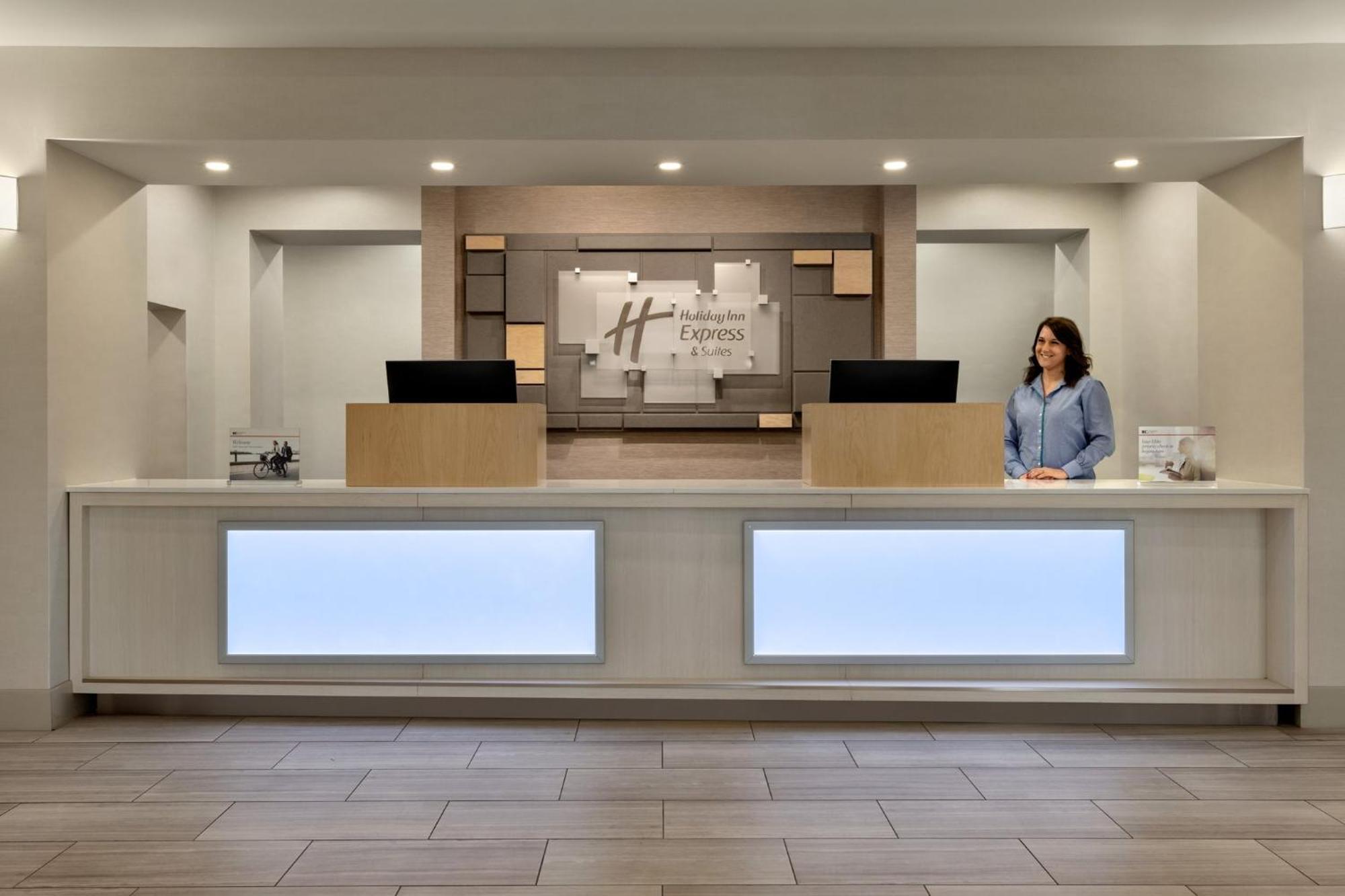 Holiday Inn Express Hotel & Suites Opelika Auburn By Ihg Buitenkant foto