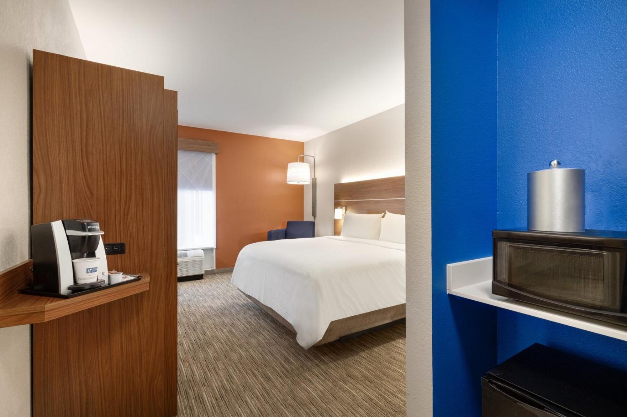 Holiday Inn Express Hotel & Suites Opelika Auburn By Ihg Buitenkant foto